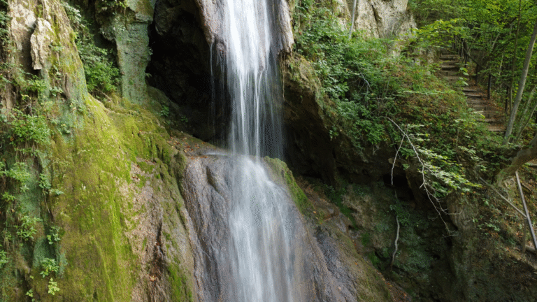 Vodopad na planini Ozren